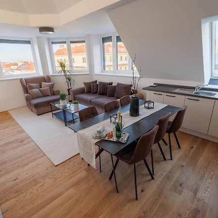 Symphony Apartments 40 - Modern Loft With Terrace And Grill In Central Location Vienna Exterior photo