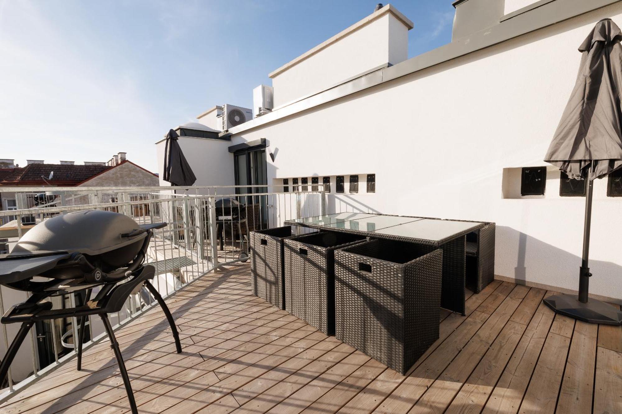 Symphony Apartments 40 - Modern Loft With Terrace And Grill In Central Location Vienna Exterior photo